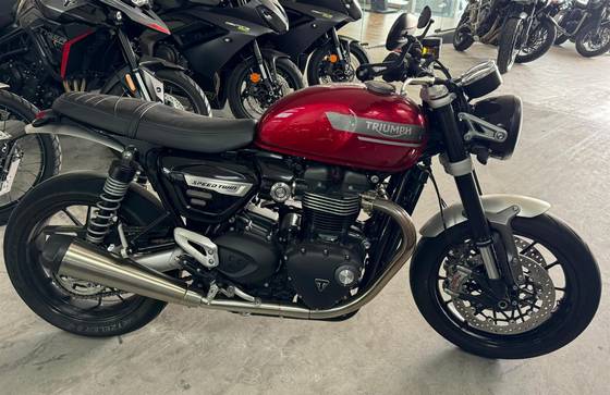 TRIUMPH SPEED TWIN TRIUMPH SPEED TWIN